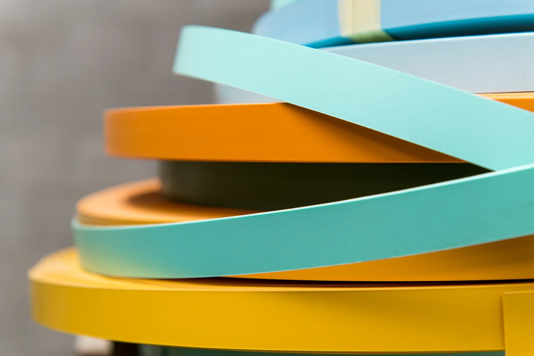 Rouleaux de bandes de chant dans différentes couleurs